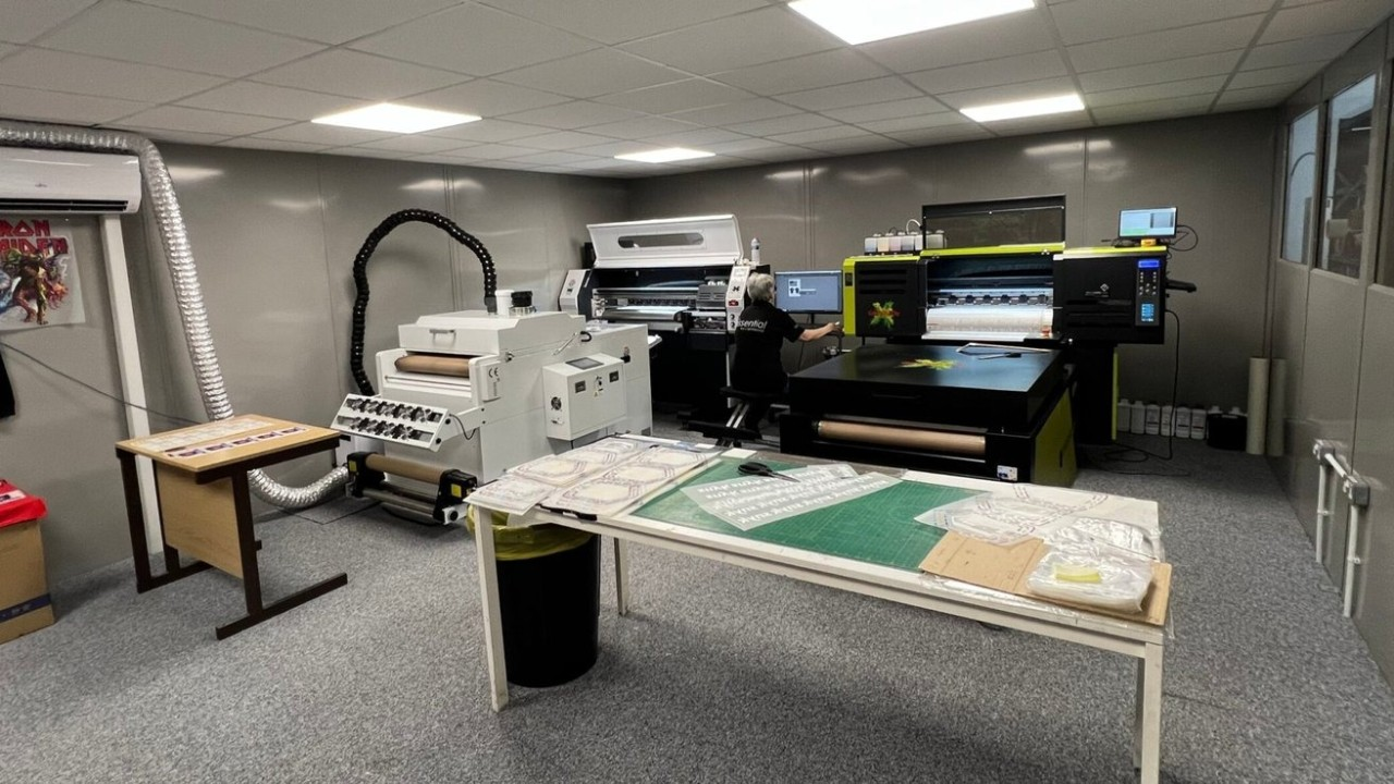 The Future of Custom Apparel: How DTF Technology Is Revolutionizing the Print-on-Demand Business